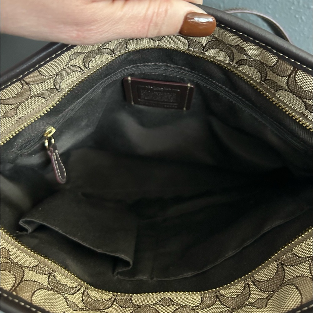 Coach F58282 Vintage Jacquard Tan and Brown Signature Tote - Picture 8 of 9
